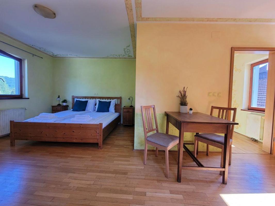 Krka River Lodge Znojile pri Krki المظهر الخارجي الصورة