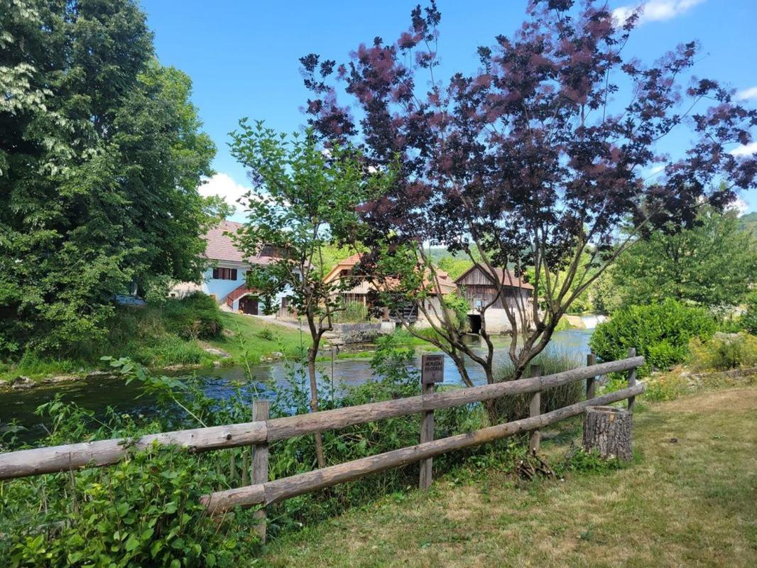 Krka River Lodge Znojile pri Krki المظهر الخارجي الصورة