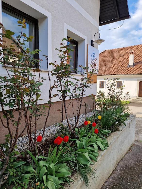 Krka River Lodge Znojile pri Krki المظهر الخارجي الصورة