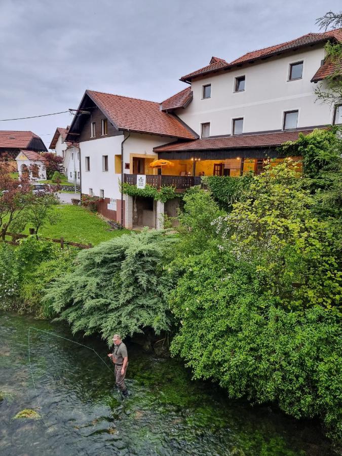 Krka River Lodge Znojile pri Krki المظهر الخارجي الصورة