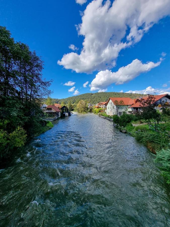 Krka River Lodge Znojile pri Krki المظهر الخارجي الصورة