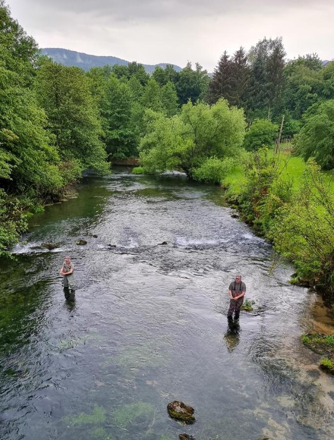 Krka River Lodge Znojile pri Krki المظهر الخارجي الصورة